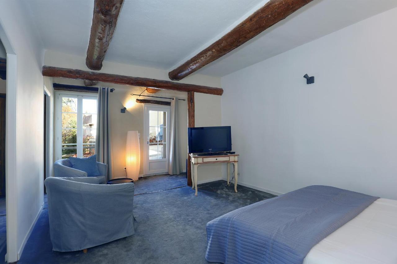 Le Cheval Blanc La Bastide-des-Jourdans Exterior foto