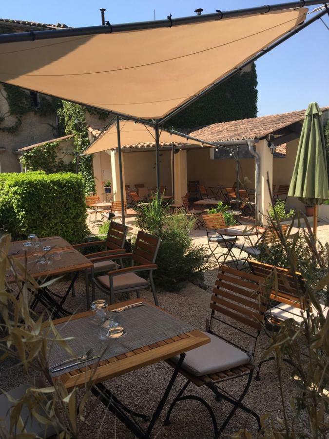 Le Cheval Blanc La Bastide-des-Jourdans Exterior foto